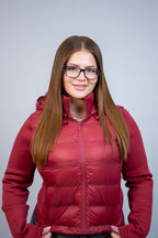 Chaqueta Deportiva Lilia Ajustada y Gorro Removible