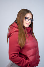Chaqueta Deportiva Lilia Ajustada y Gorro Removible